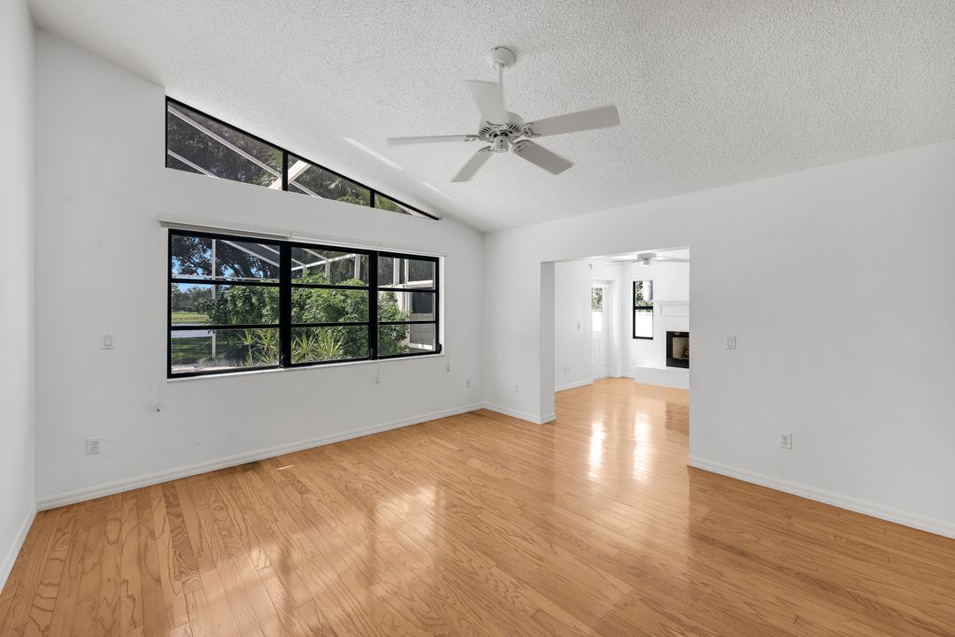 1924 Empress Ct, Naples, FL 34110