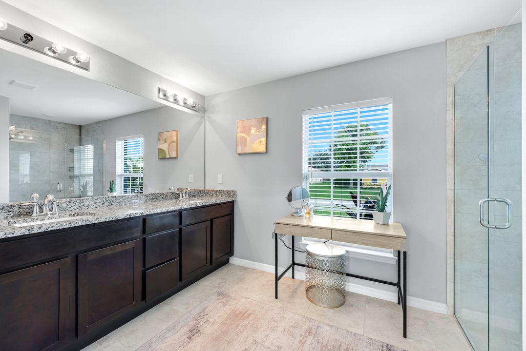 2302 NE 7th Ave, Cape Coral, FL 33909
