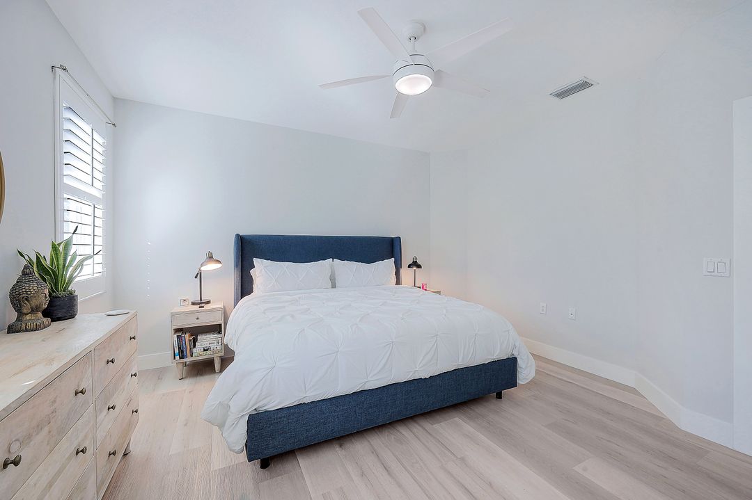 1335 Charleston Square Dr #101, Naples, FL 34110