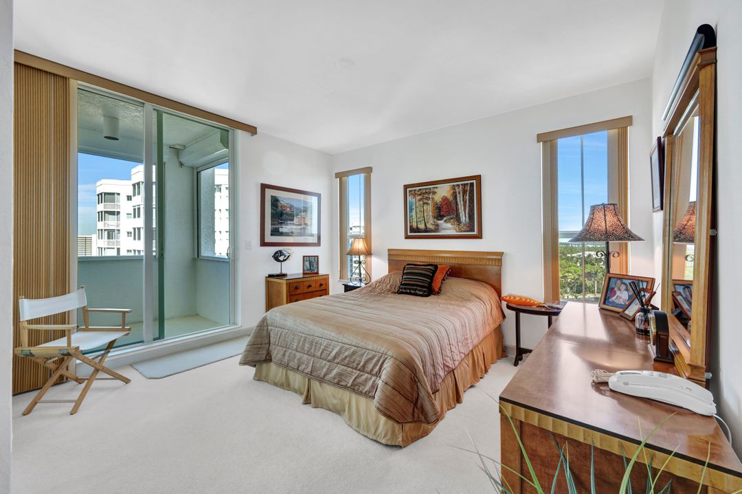300 Dunes Blvd #1007, Naples, FL 34110