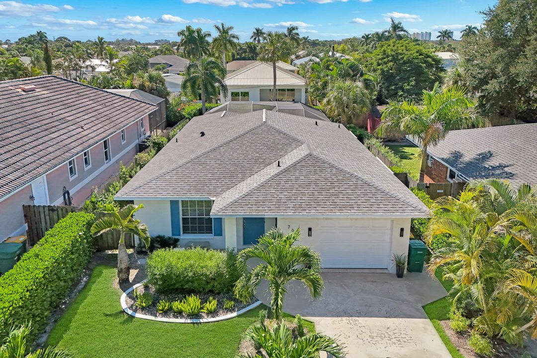 768 96th Ave N, Naples, FL 34108