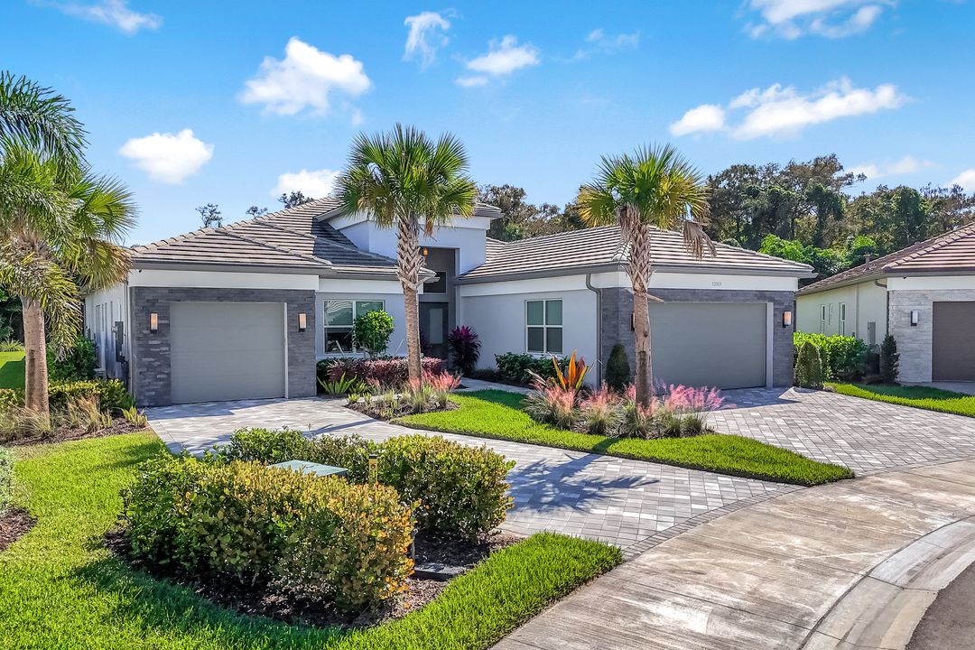 12083 Azalea Wy, Naples, FL 34120