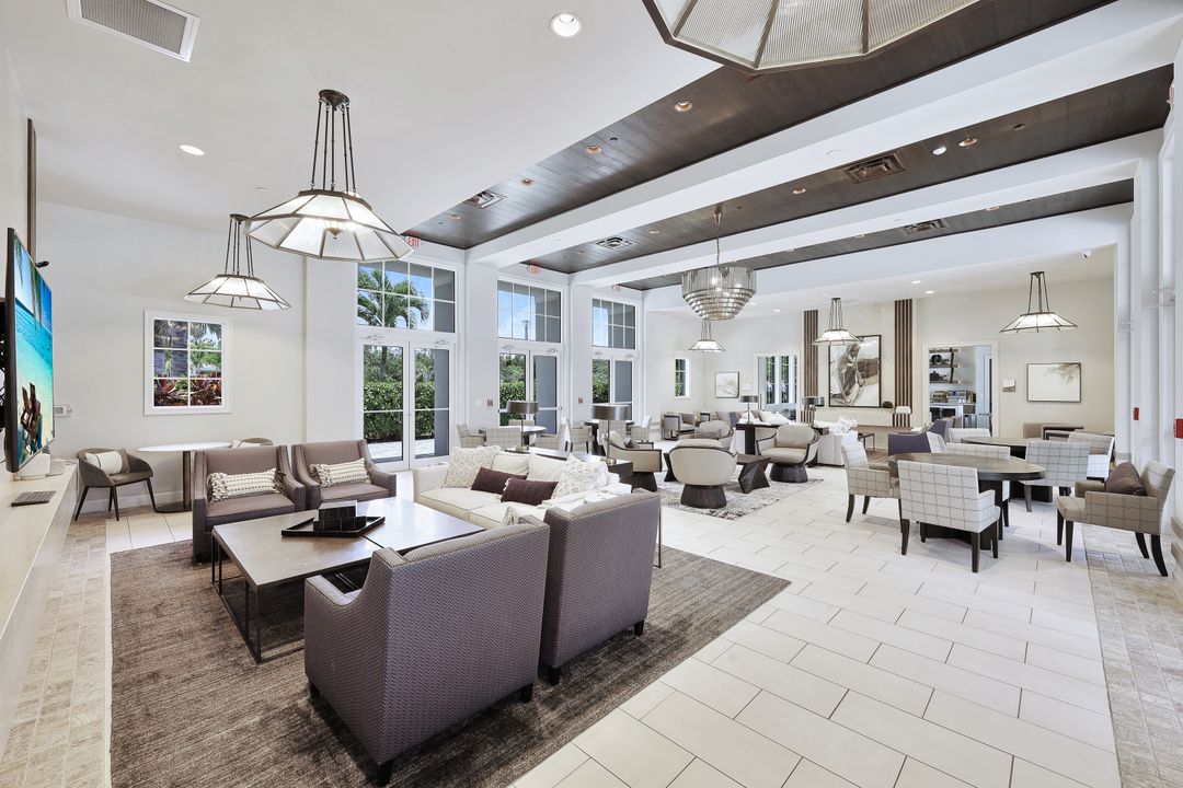 9004 Mayreau Way, Naples, FL