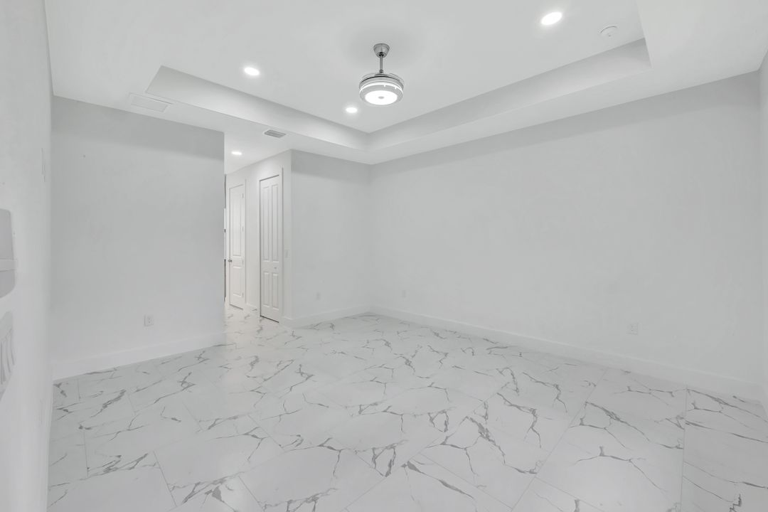 2407 Jetridge St, Alva, FL 33920