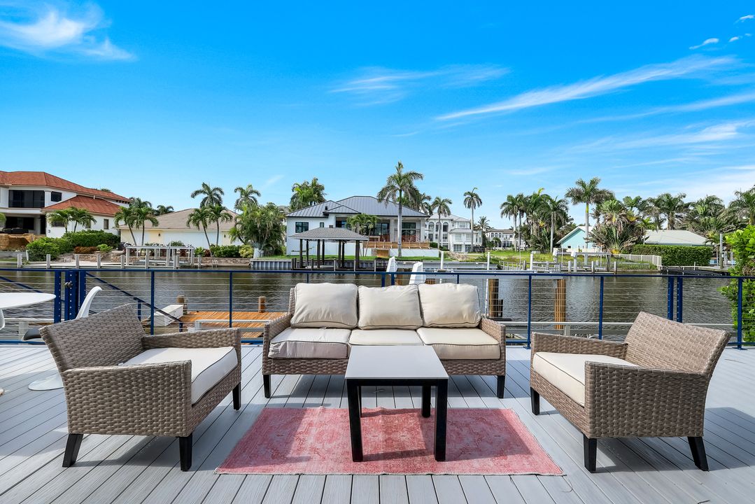 151 Bayview Ave, Naples, FL 34108