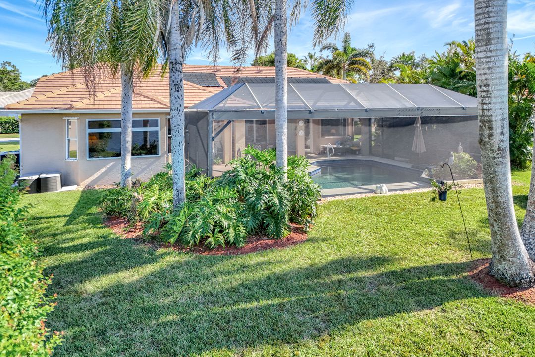 9471 Cedar Creek Dr, Bonita Springs, FL 34135