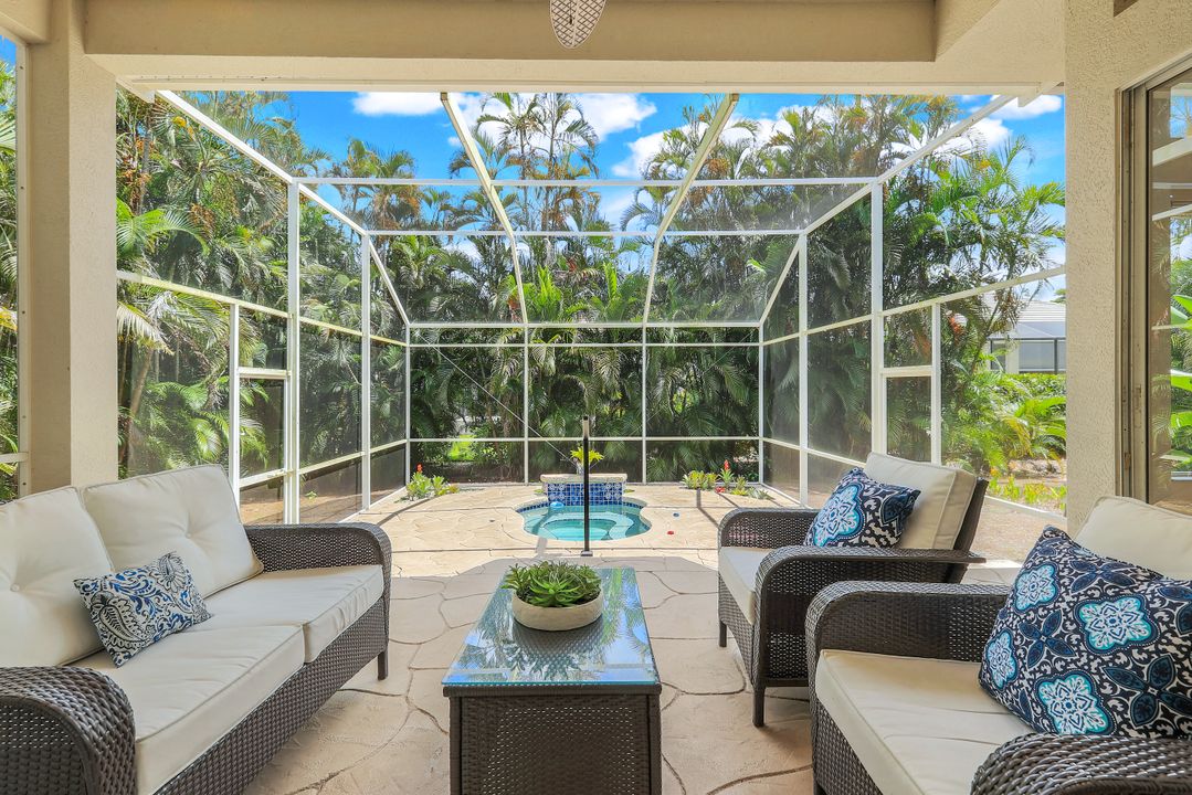 1932 Springberry Cir, Naples, FL 34109