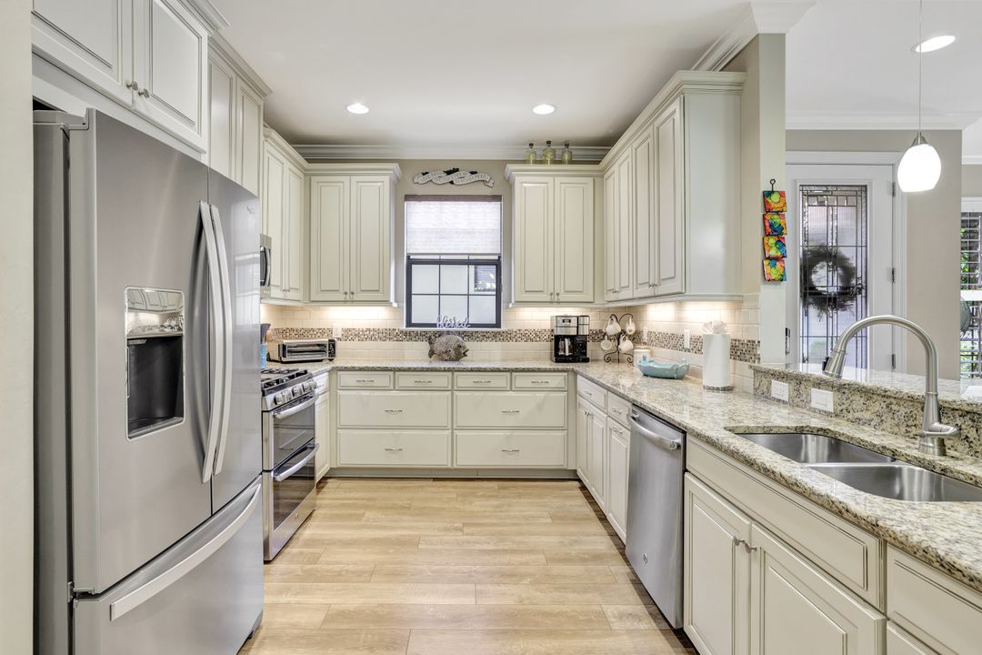 8332 Lucello Terrace N, Naples, FL 34114