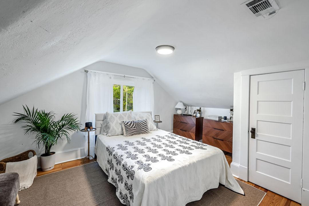 1473 Barcelona Ave, Fort Myers, FL 33901