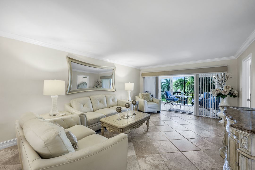 4200 Belair Ln #316, Naples, FL 34103