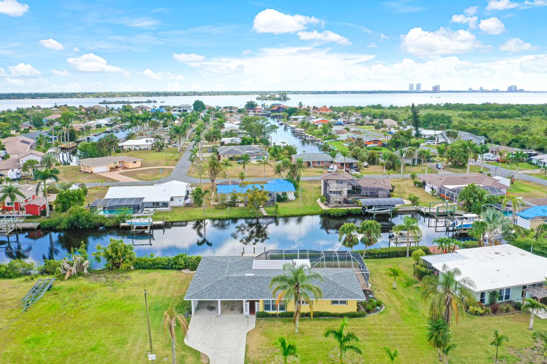 1720 Cascade Way, North Fort Myers, FL 33917