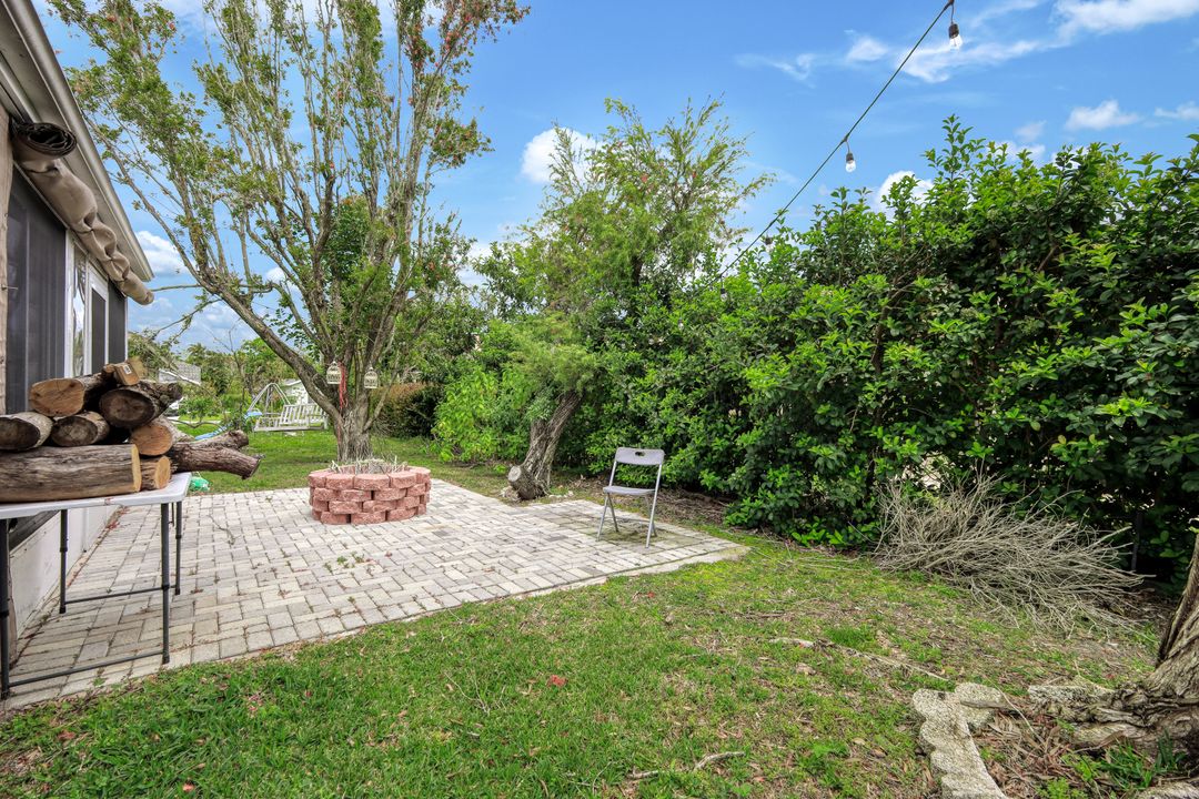 13095 Regent Cir, Fort Myers, FL 33966