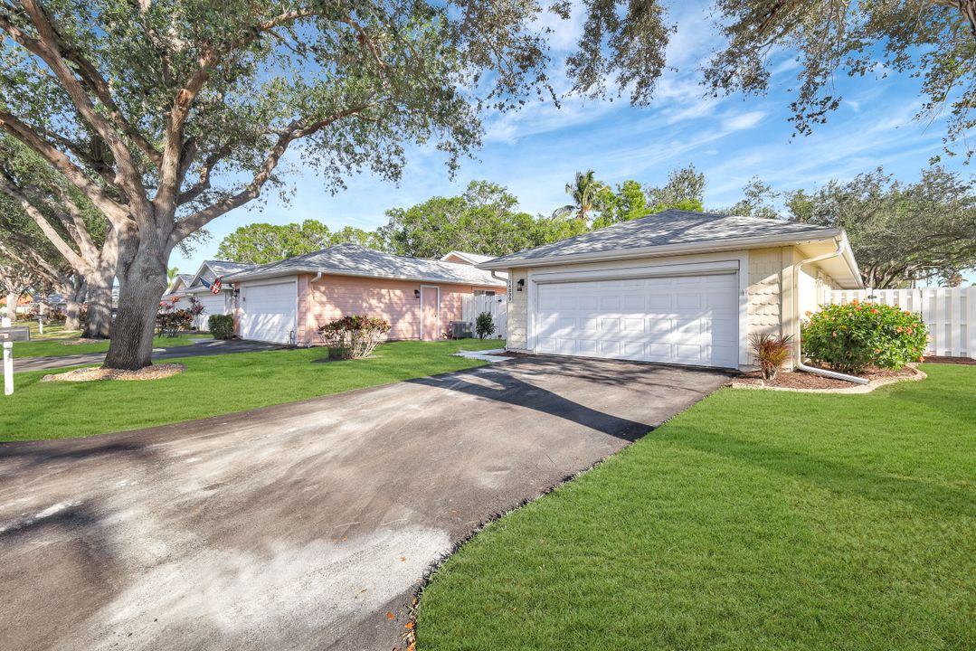 14899 Crescent Cove Dr, Fort Myers, FL 33908