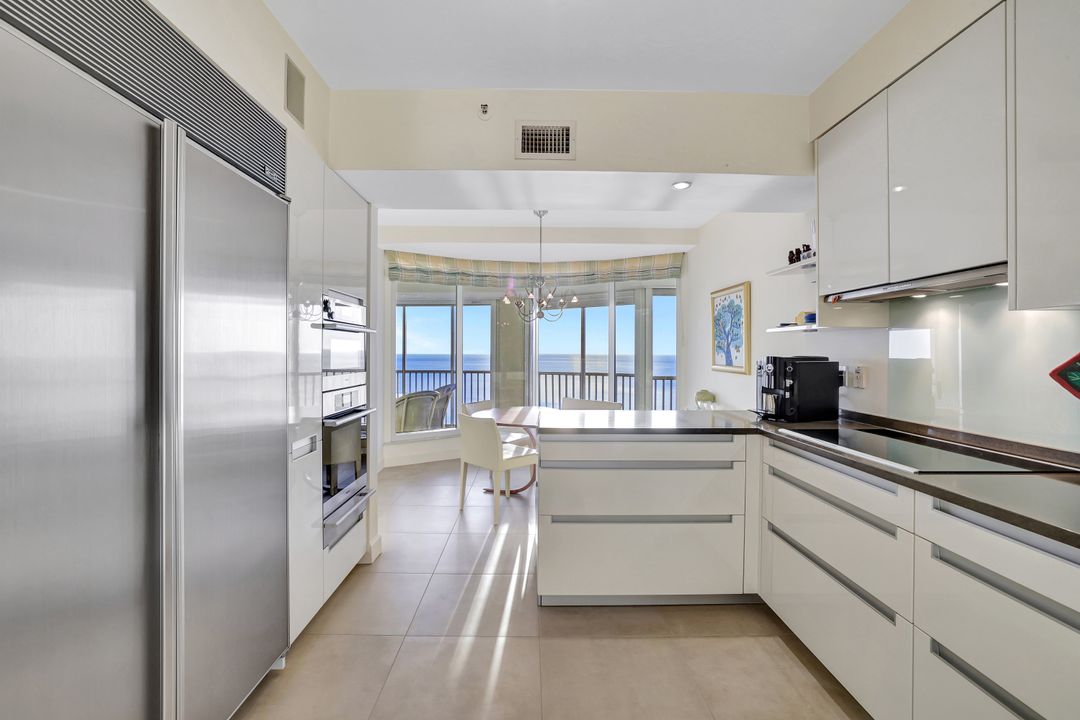 8111 Bay Colony Dr #1102, Naples, FL 34108