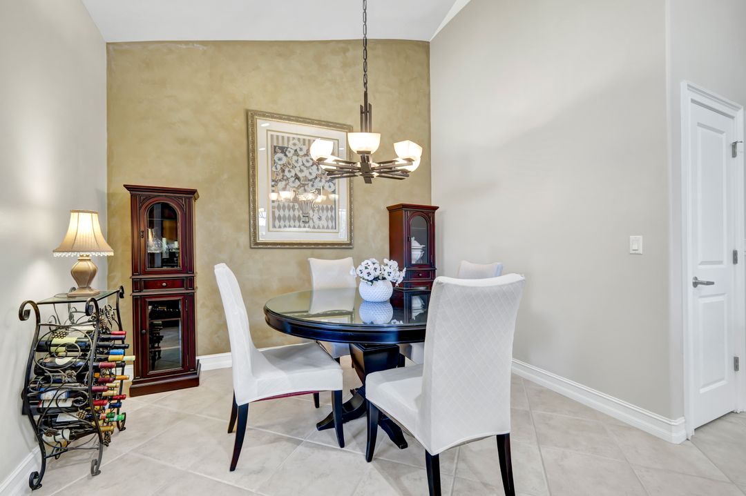 18493 Royal Hammock Blvd, Naples, FL 34114