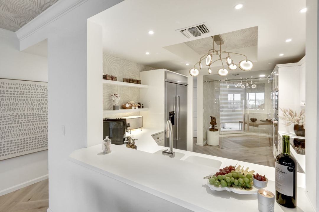 9790 Gulf Shore Dr #505, Naples, FL 34108