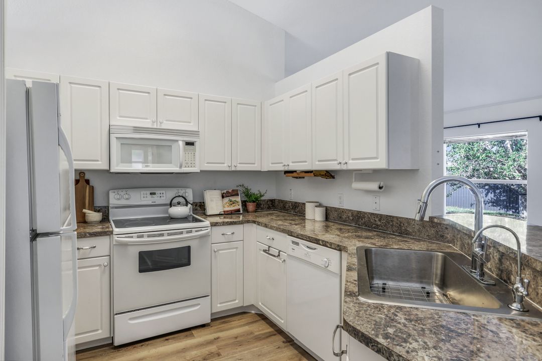 3028 NW 6th Pl, Cape Coral, FL 33993