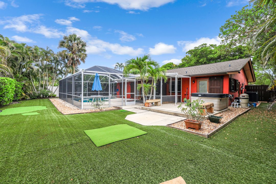 150 Big Springs Dr, Naples, FL 34113