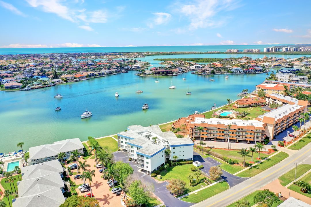 711 W Elkcam Cir #307, Marco Island, FL 34145