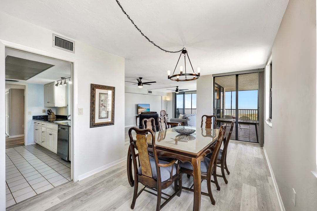 11 Bluebill Ave #1005, Naples, FL 34108