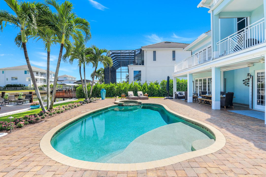 273 Egret Ave, Naples, FL 34108