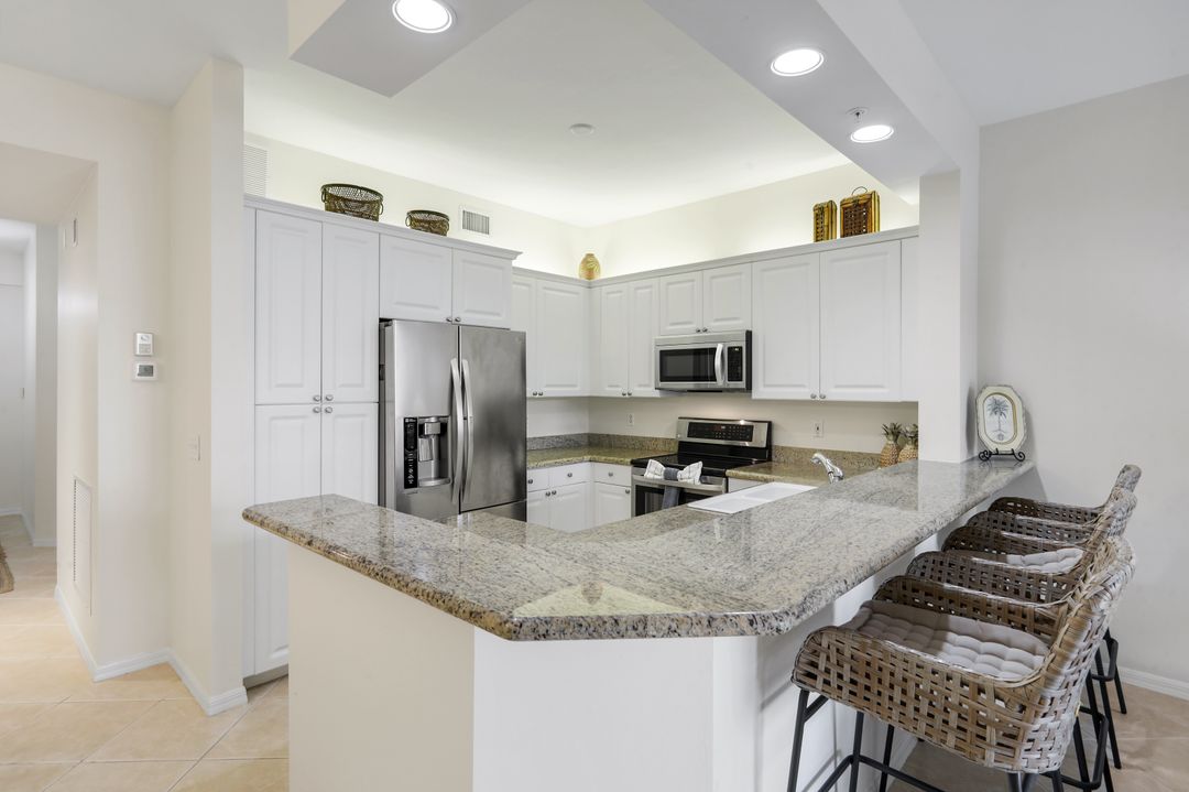 450 Launch Cir #203, Naples, FL 34108