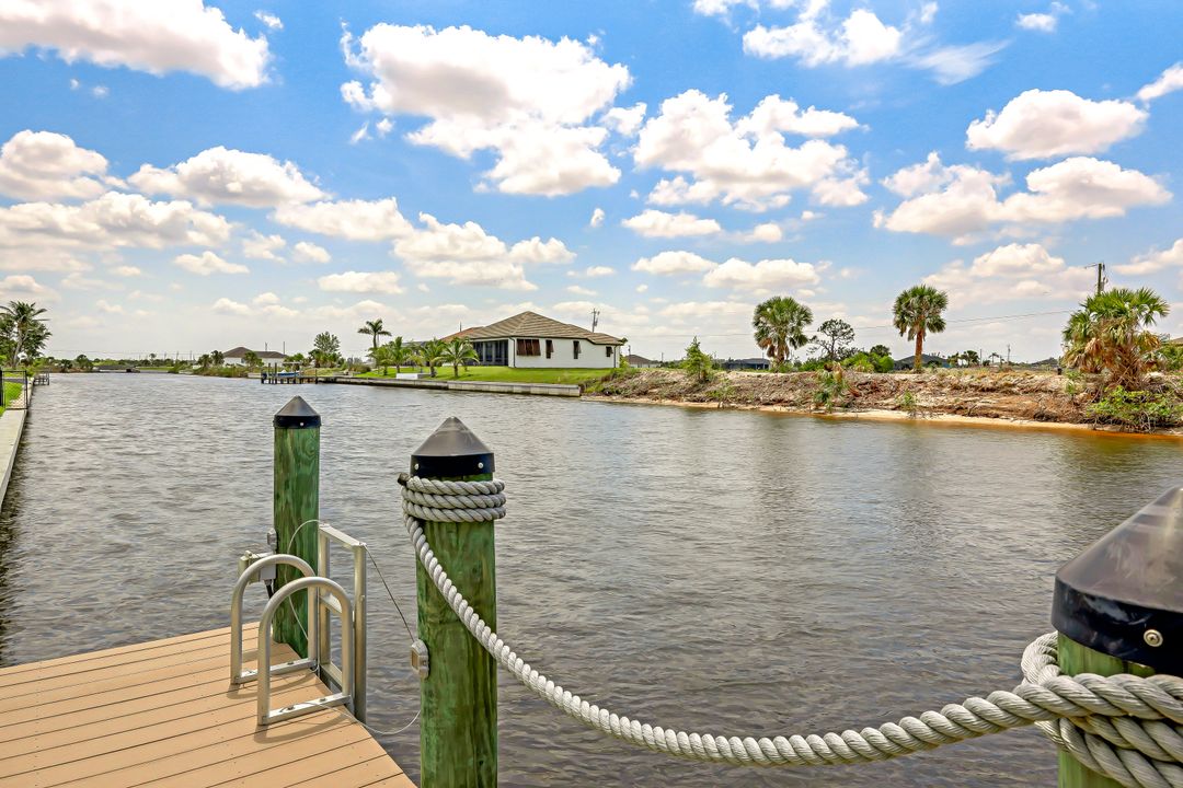 4208 NW 39th Ln, Cape Coral, FL 33993