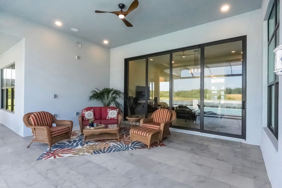 2428 Waterfront Cir, Sarasota, FL 34240