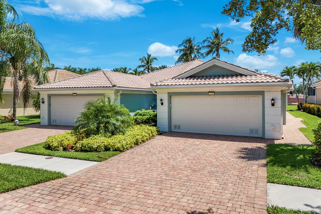 7221 Bellini Way, Naples, FL 34114