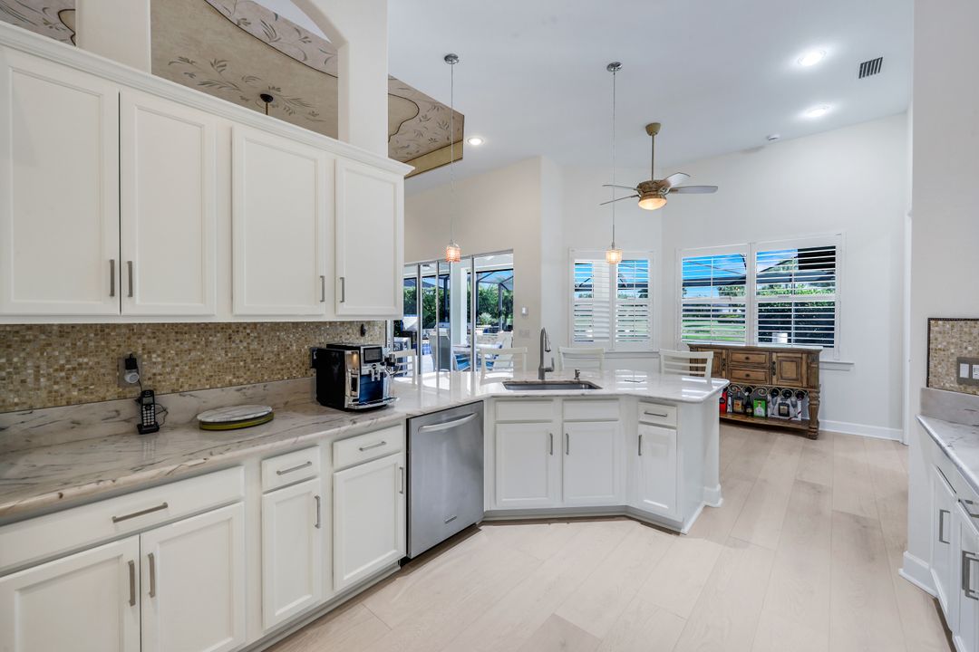 9684 Cobalt Cove Cir, Naples, FL 34120