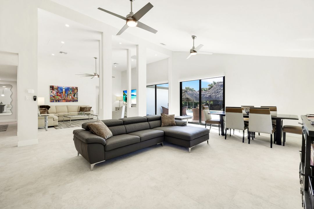 5630 Copper Leaf Ln, Naples, FL 34116