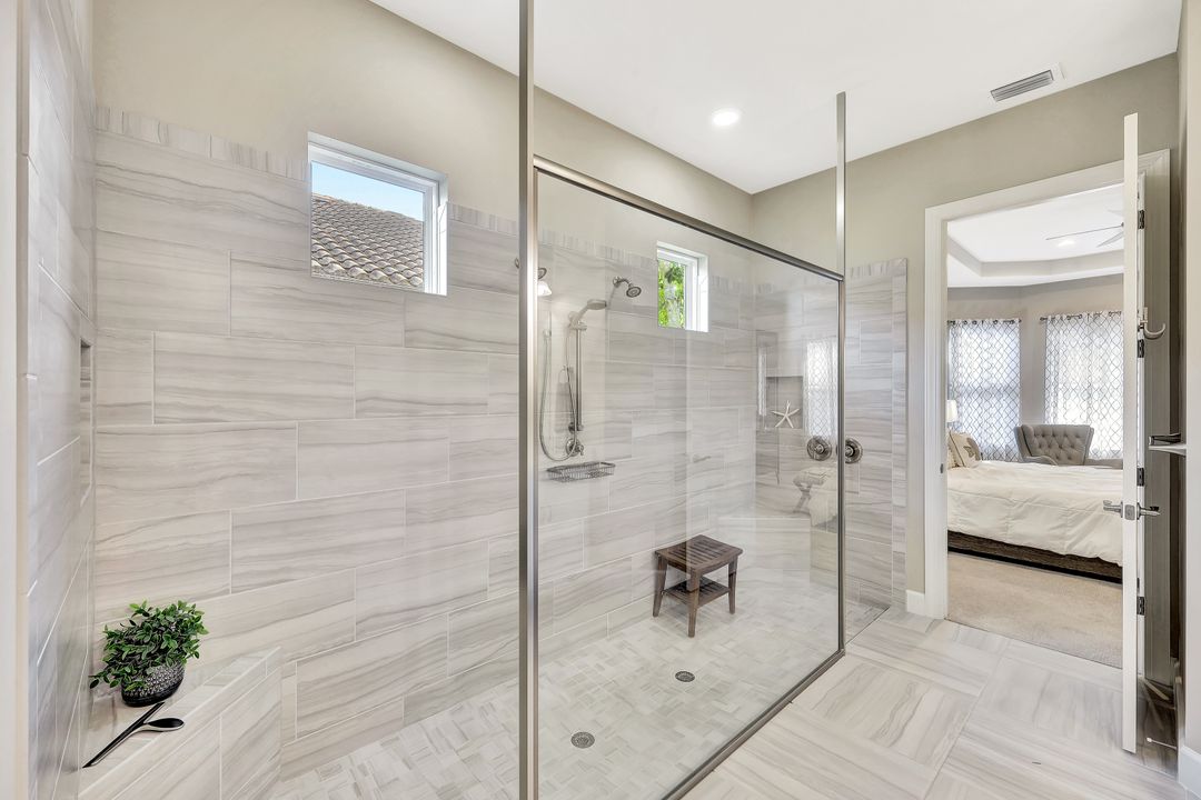 9541 Mussorie Ct, Naples, FL 34114