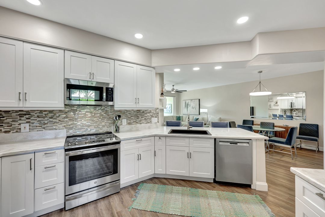 9020 Spring Run Blvd, Bonita Springs, FL 34135