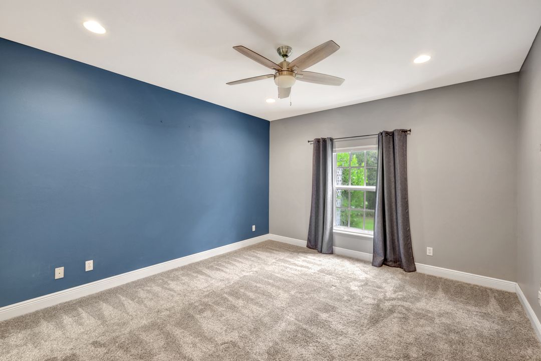 9792 Glen Heron Dr, Bonita Springs, FL 34135