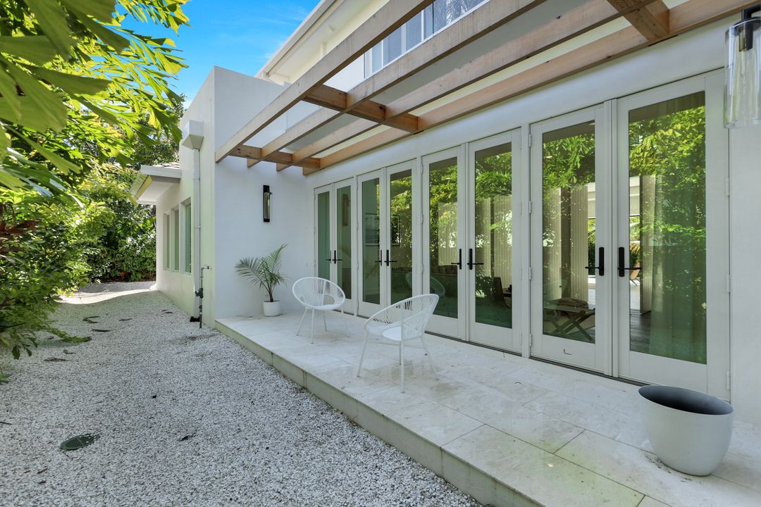 14 Sabre Ln, Naples, FL 34102