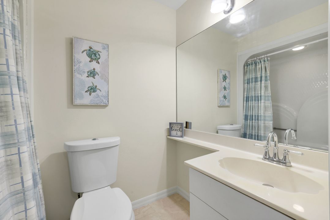 228 Belina Dr #606, Naples, FL 34104
