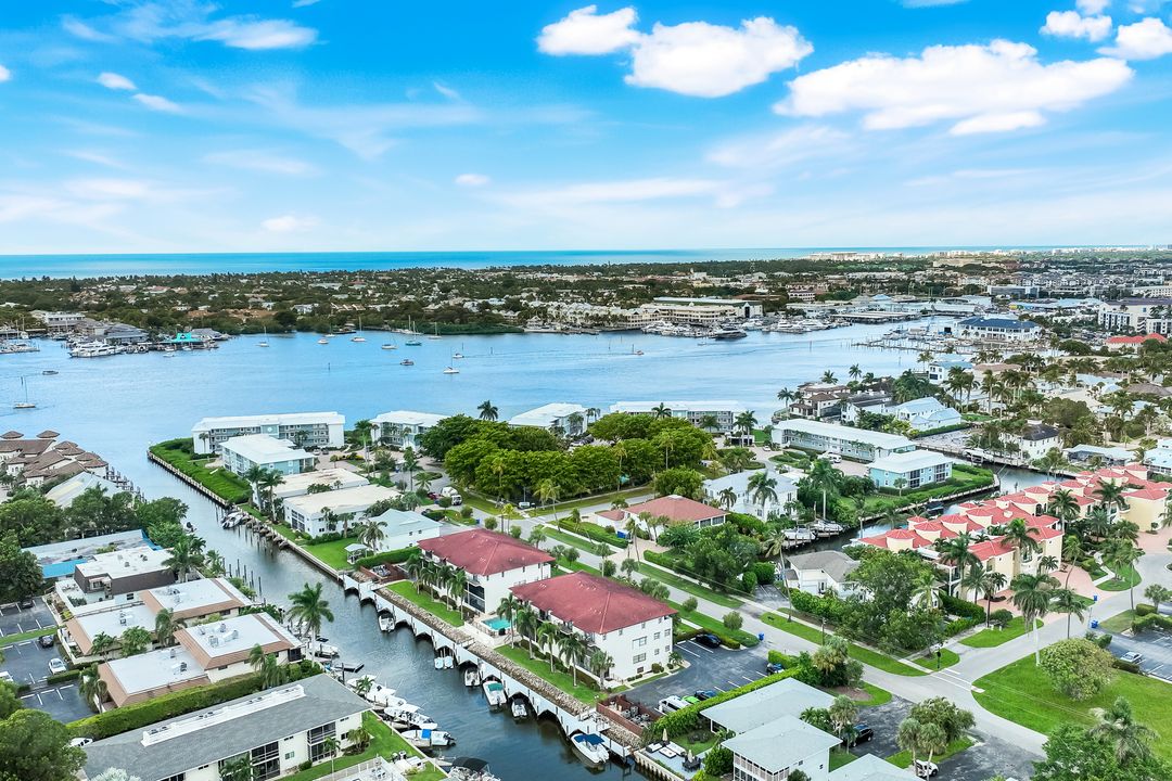 1400 Blue Point Ave #202, Naples, FL 34102