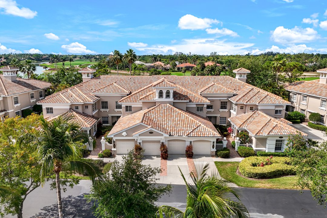 3950 Deer Crossing Ct #203, Naples, FL 34114