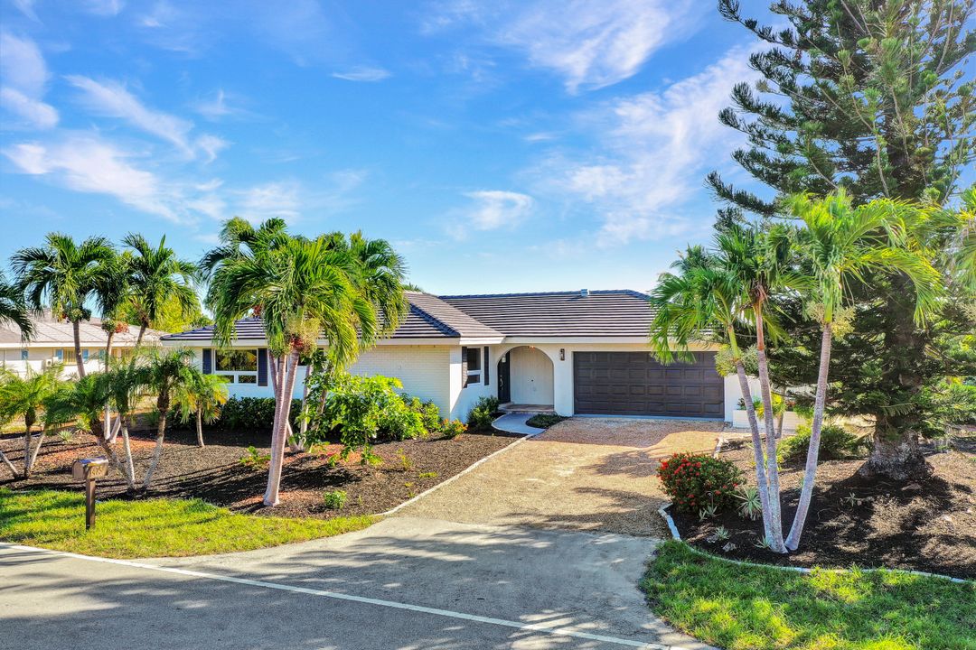 1475 Sand Castle Rd, Sanibel, FL 33957