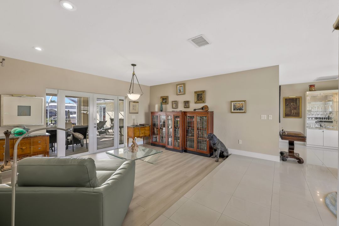 5320 SW 11th Pl, Cape Coral, FL 33914