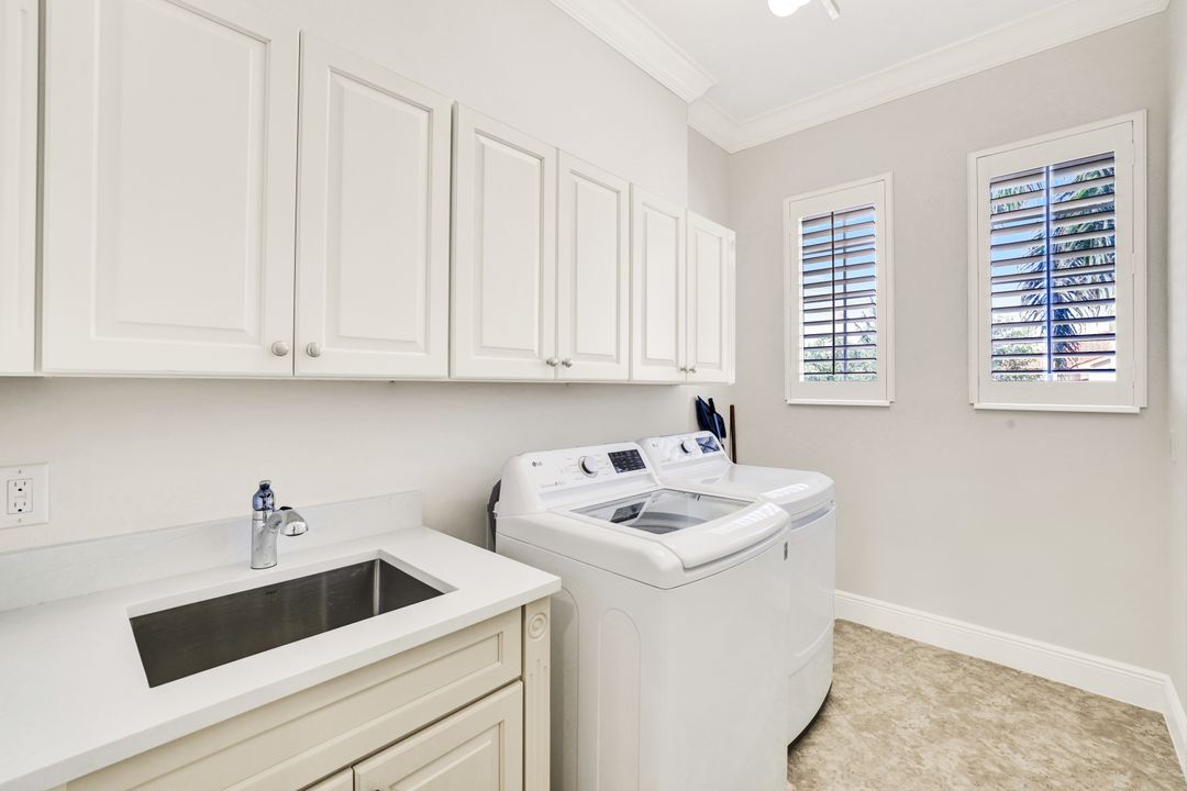 3176 Serena Ln #202, Naples, FL 34114