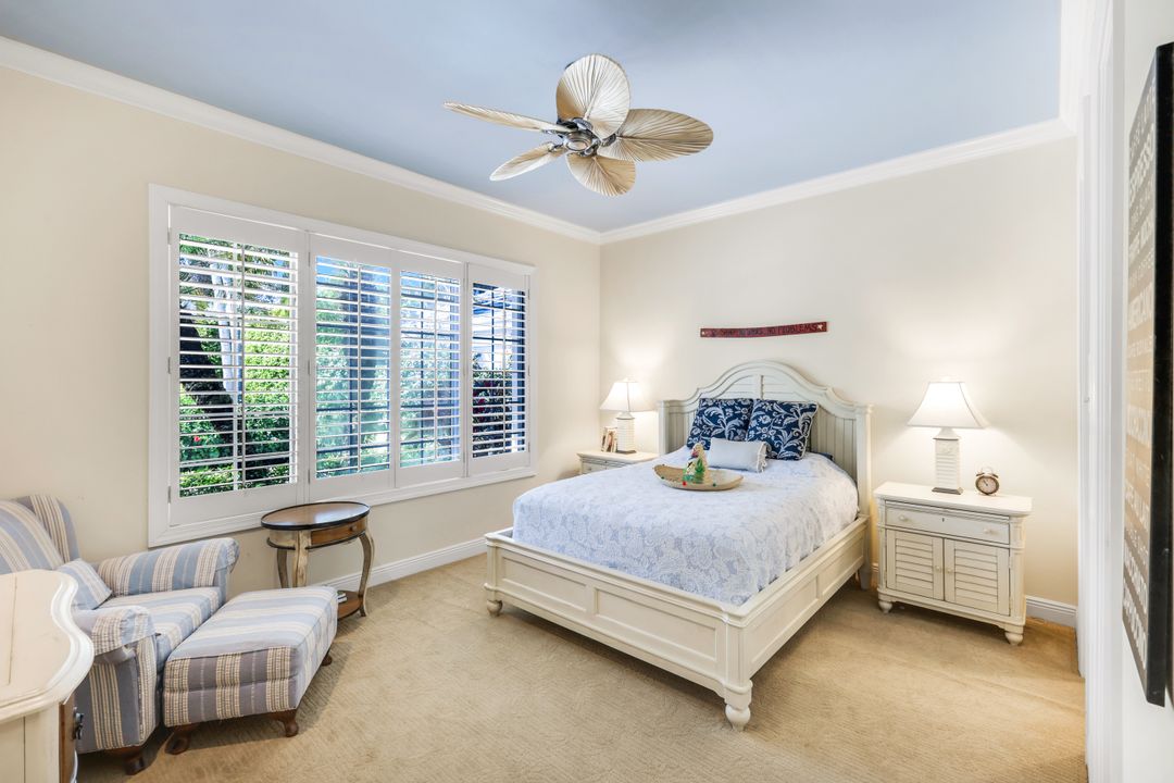 15588 Whitney Ln, Naples, FL 34110