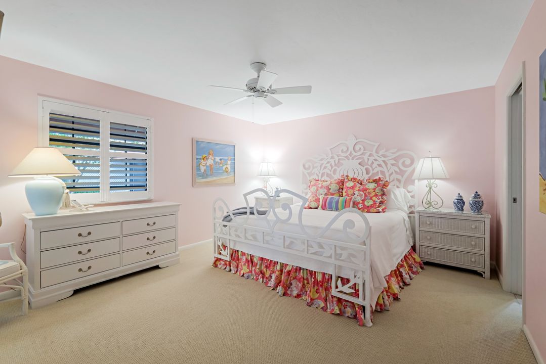 511 Serendipity Dr #511, Naples, FL 34108