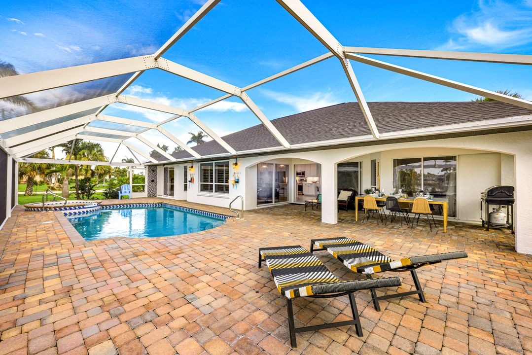4913 SW 17th Pl, Cape Coral, FL 33914