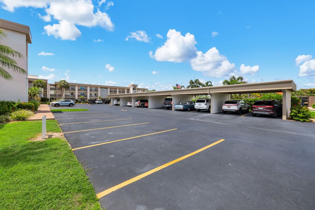 6102 Augusta Dr #307, Fort Myers, FL 33907