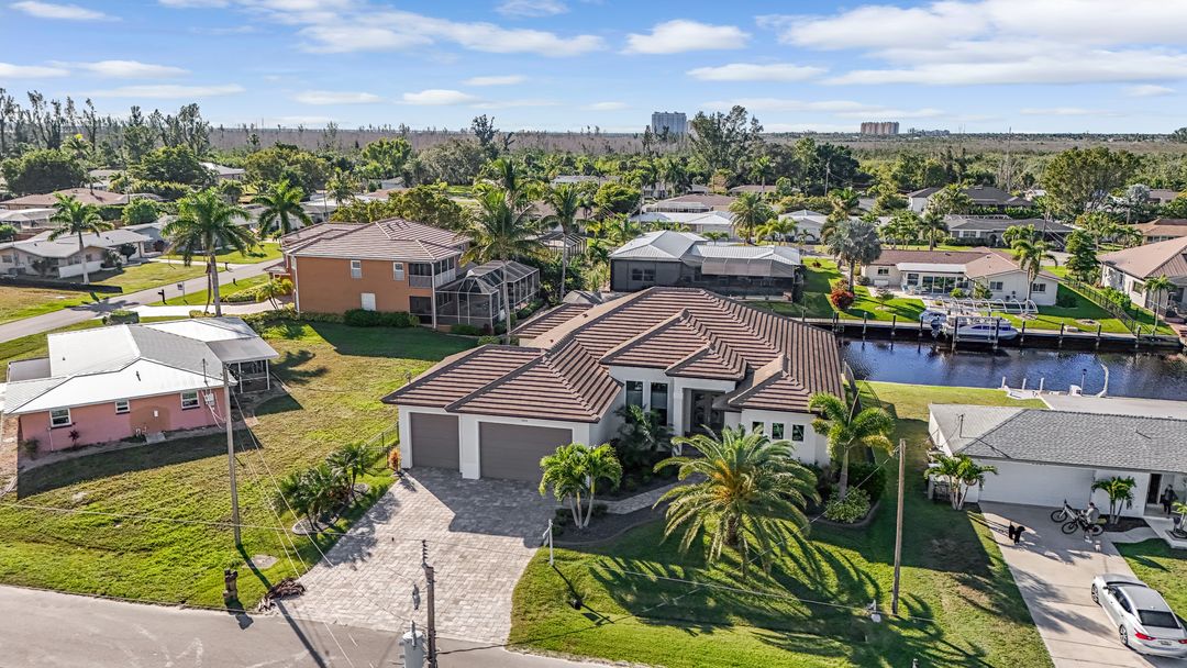 5828 SW 1st Ave, Cape Coral, FL 33914