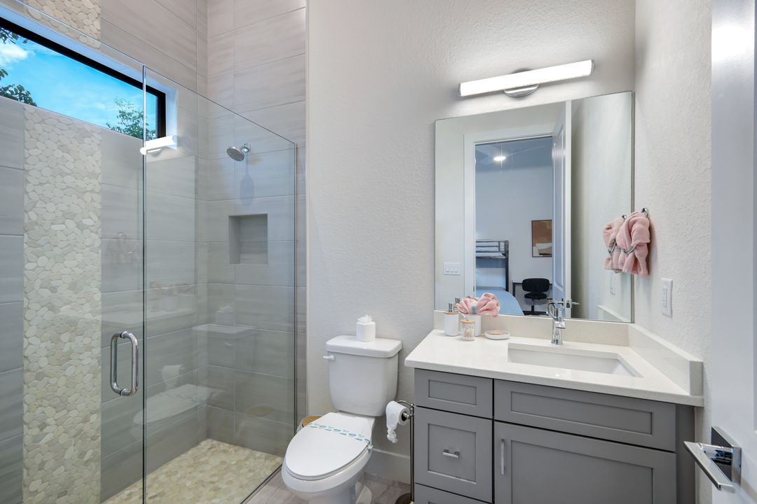 5130 Atlantic Ct, Cape Coral, FL 33904