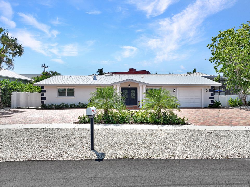 318 Castaways St, Marco Island, FL 34145