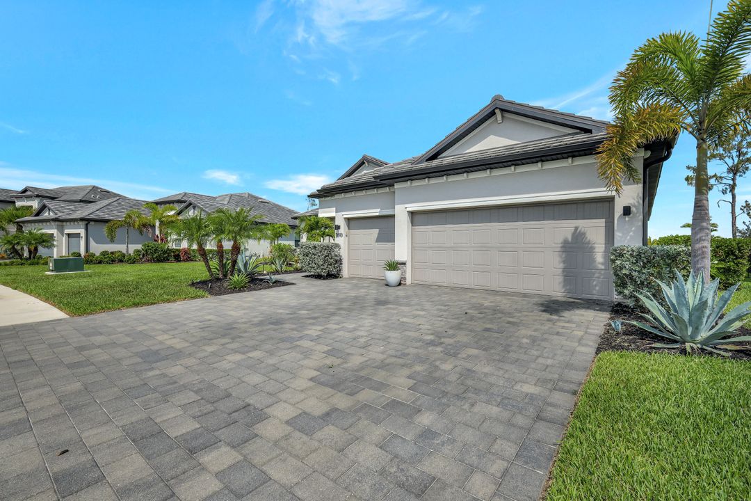 11693 Canopy Loop, Fort Myers, FL 33913