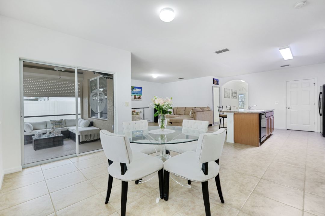 1323 SW 9th Ave, Cape Coral, FL 33991